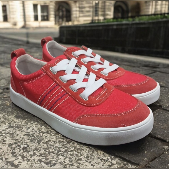 New Revitalign Red Canvas Slip on Sneakers Woman's size 7.5 Skater - Picture 1 of 9